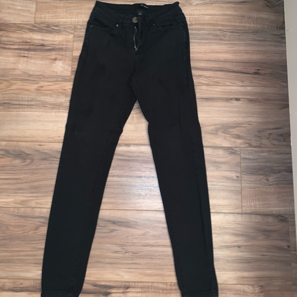 black skinny jeans